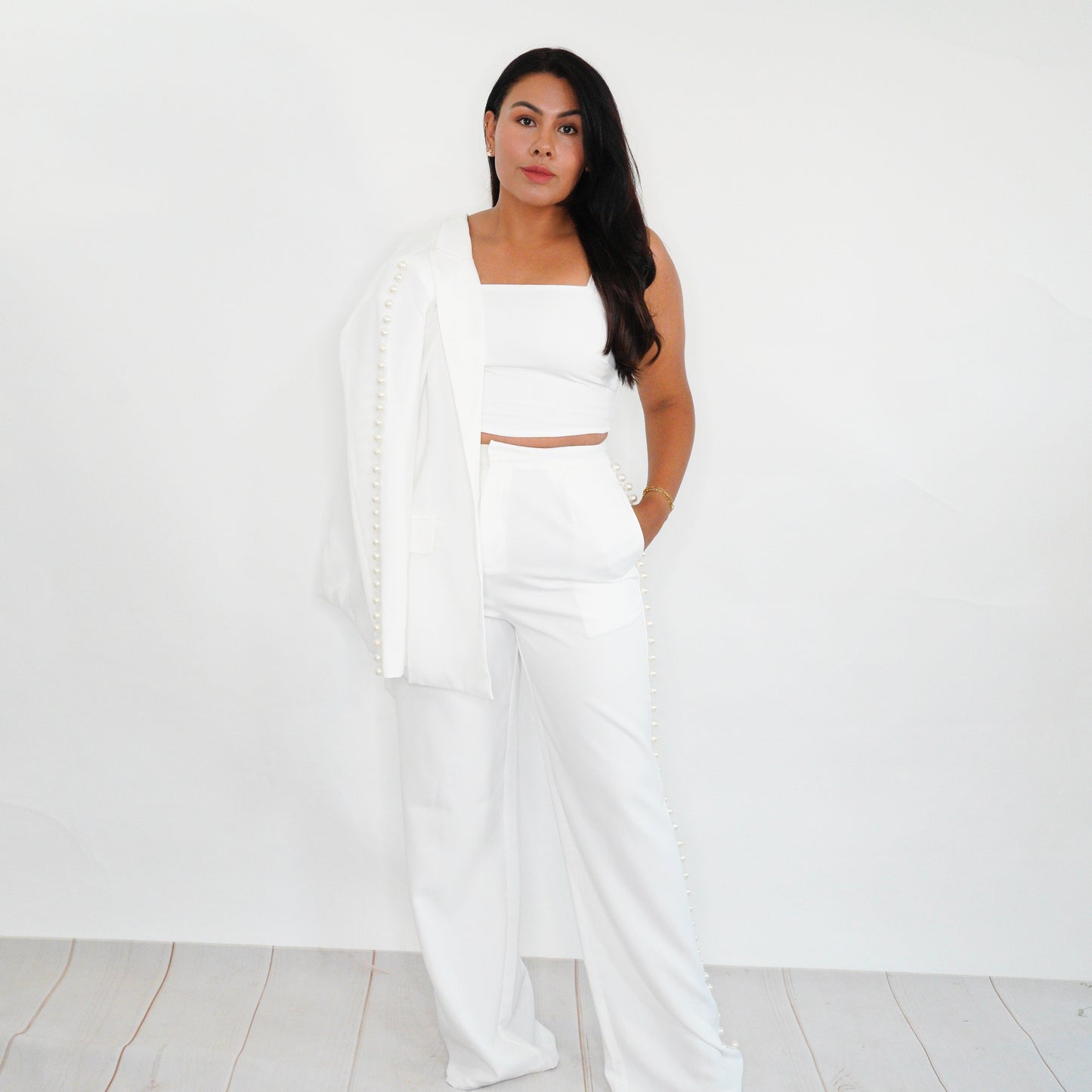 Sleek & Sophisticated: White Minimalist Set with Pearl Detail”