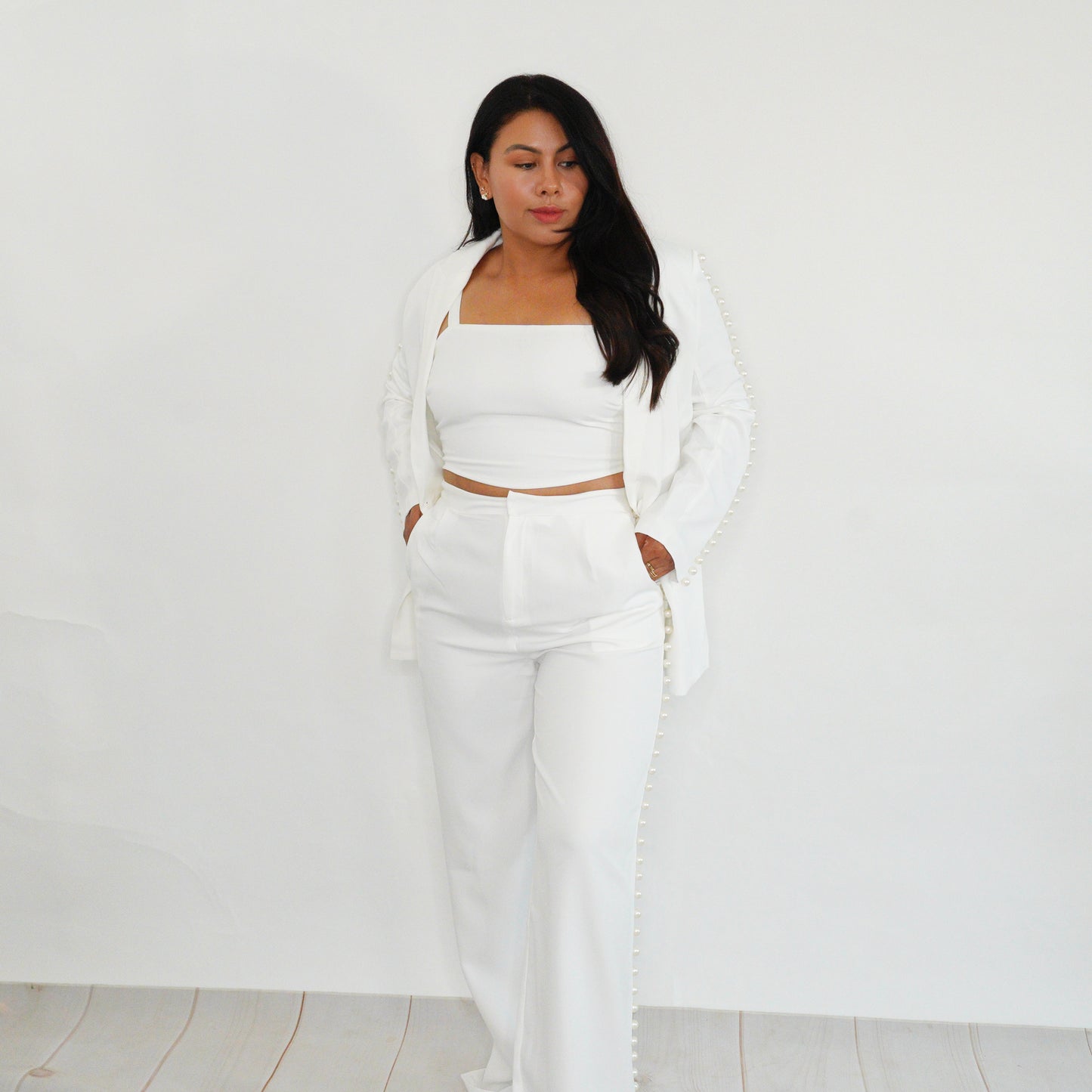 Sleek & Sophisticated: White Minimalist Set with Pearl Detail”