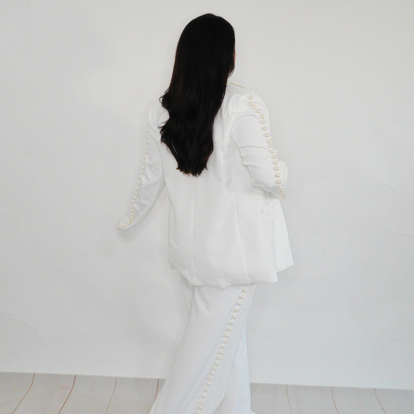 Sleek & Sophisticated: White Minimalist Set with Pearl Detail”